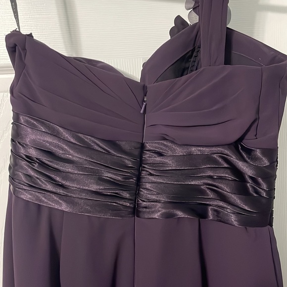Bill Levkoff one shoulder bridesmaid dress - Picture 5 of 7